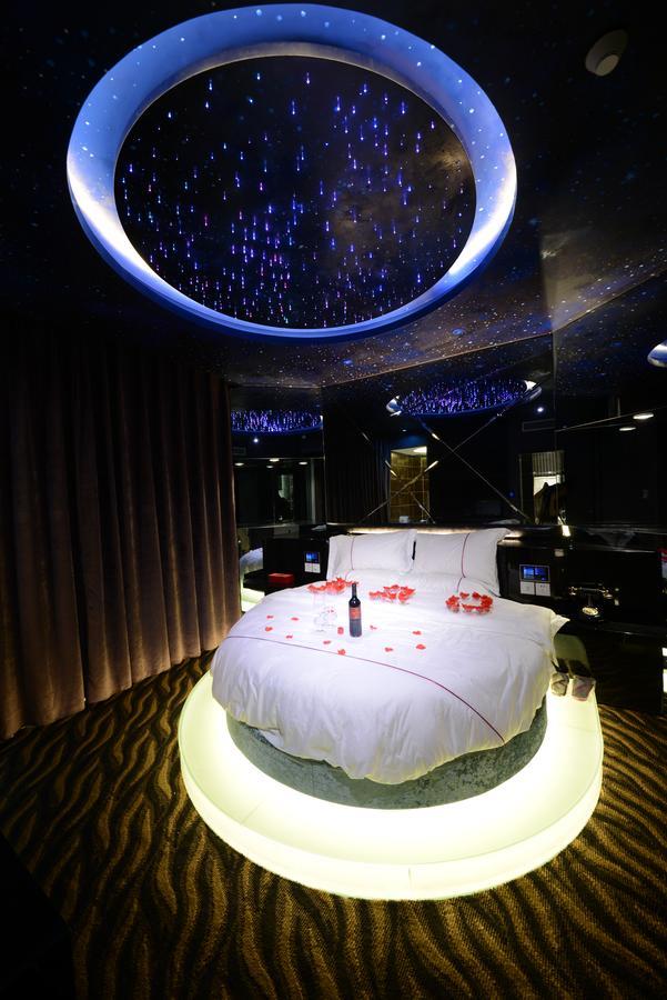 Crystal Theme Hotel