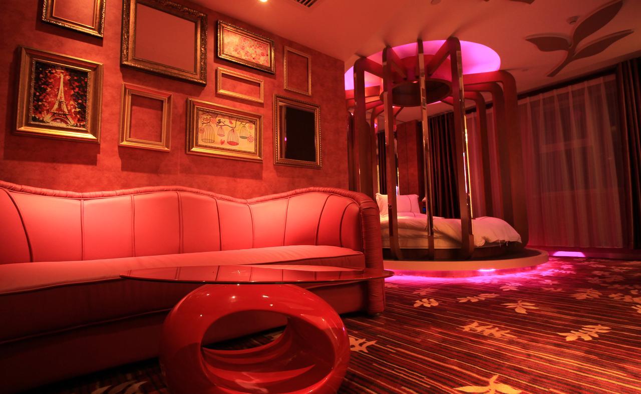 Crystal Theme Beijing