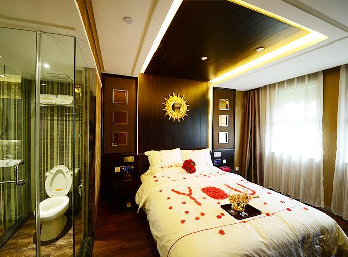 Hotel Crystal Theme